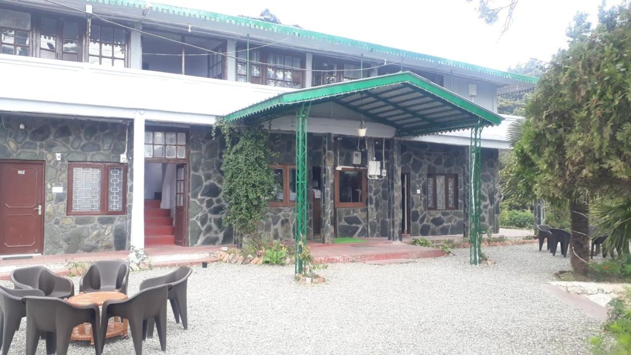 Hotel Minerva Mussoorie Kültér fotó